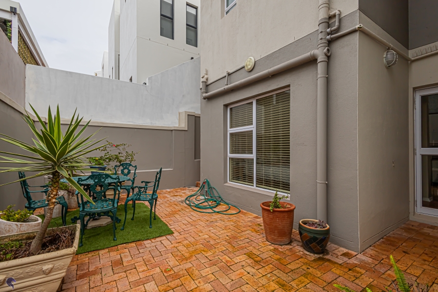 5 Bedroom Property for Sale in Waterfront Western Cape